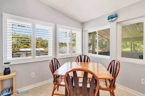Dining - 797 Plainview Rd, Topping, VA 23169 photo 2 of 3