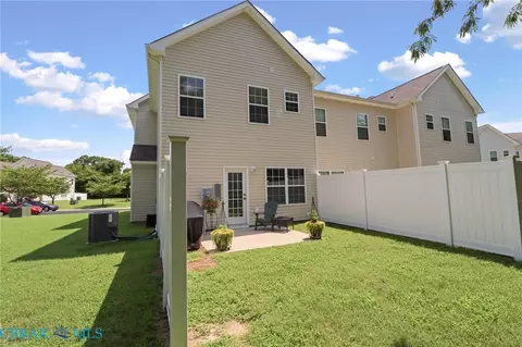 Exterior - 7535 Villa Ct, Hayes, VA 23061 photo 4 of 6