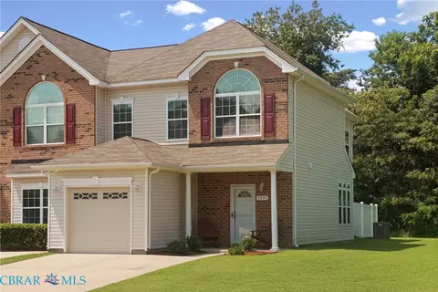7535 Villa Ct, Hayes, VA 23061