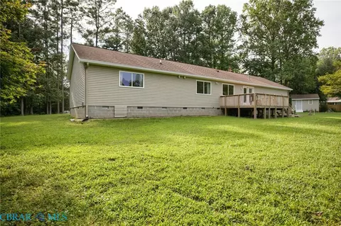 8281 Roaring Springs Rd, Gloucester, VA 23061 photo 8