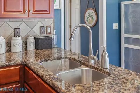 Kitchen - 7534 Tyndall Dr, Gloucester Point, VA 23062 photo 6 of 6