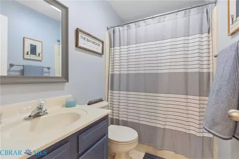 Bath - 7534 Tyndall Dr, Gloucester Point, VA 23062 photo 4 of 5