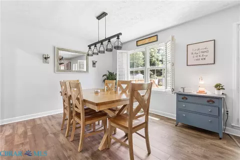 Dining - 7534 Tyndall Dr, Gloucester Point, VA 23062 photo 2 of 4