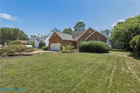 Exterior - 7534 Tyndall Dr, Gloucester Point, VA 23062 photo 9 of 9
