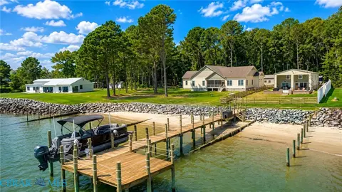 159 Shipwatch Ln, Reedville, VA 22539
