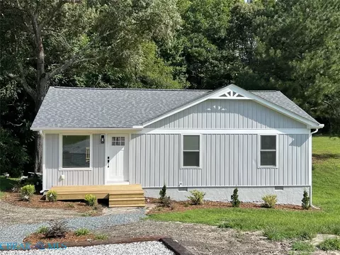 Exterior - 134 Rabbit Run, Saluda, VA 23149 photo 2 of 2