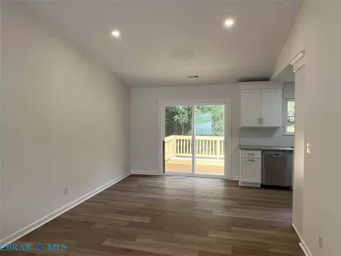 Living - 134 Rabbit Run, Saluda, VA 23149 photo 1 of 1