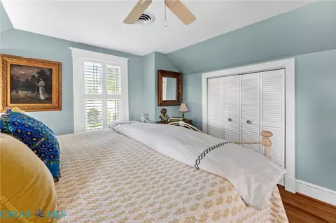 Bedroom - 4025 Weems Rd, Weems, VA 22576 photo 2 of 6