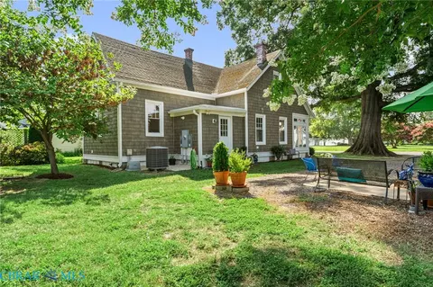 Exterior - 4025 Weems Rd, Weems, VA 22576 photo 3 of 24