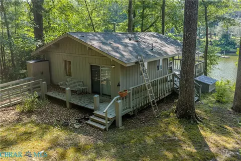 578 Rocky Point Lndg, Cobbs Creek, VA 23035