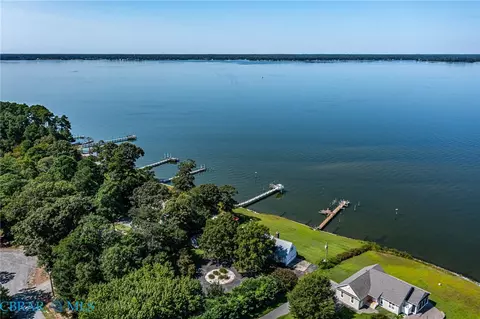 View/Area - 196 Landing Dr, Lancaster, VA 22503 photo 2 of 26