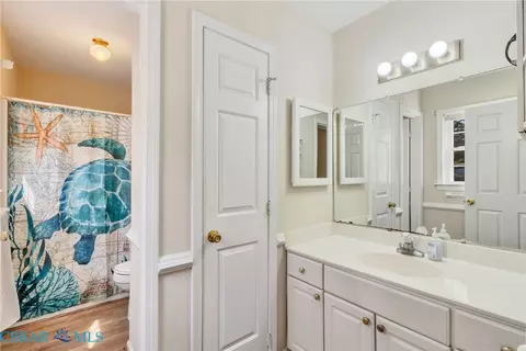 Bath - 196 Landing Dr, Lancaster, VA 22503 photo 2 of 3