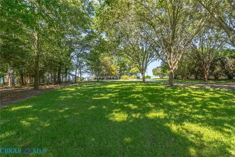 Exterior - 196 Landing Dr, Lancaster, VA 22503 photo 25 of 28