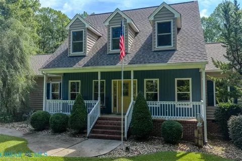 Exterior - 4872 Hunny Pot Ln, Gloucester, VA 23061 photo 10 of 12