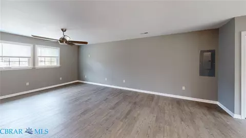 Living - 3764 Cappahosic Rd, Gloucester, VA 23061 photo 12 of 12