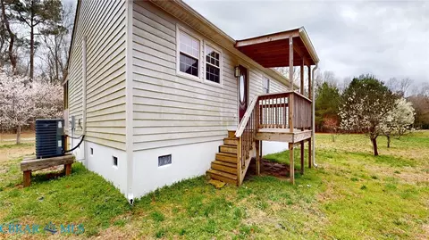 Exterior - 3764 Cappahosic Rd, Gloucester, VA 23061 photo 9 of 15