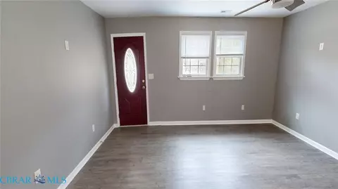 Living - 3764 Cappahosic Rd, Gloucester, VA 23061 photo 5 of 12
