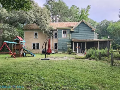 Exterior - 6477 Ware Neck Rd, Gloucester, VA 23061 photo 6 of 10
