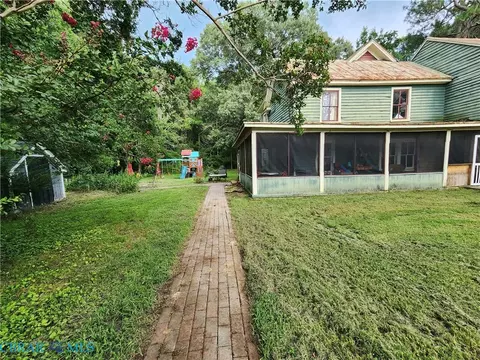 Exterior - 6477 Ware Neck Rd, Gloucester, VA 23061 photo 7 of 10