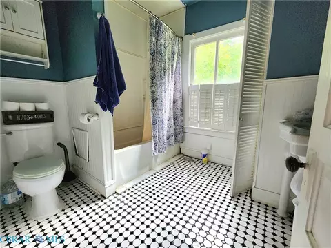 Bath - 6477 Ware Neck Rd, Gloucester, VA 23061 photo 2 of 4