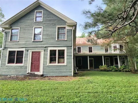 Exterior - 6477 Ware Neck Rd, Gloucester, VA 23061 photo 2 of 10