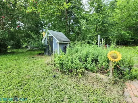 Exterior - 6477 Ware Neck Rd, Gloucester, VA 23061 photo 8 of 10