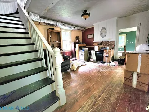 Living - 6477 Ware Neck Rd, Gloucester, VA 23061 photo 1 of 4