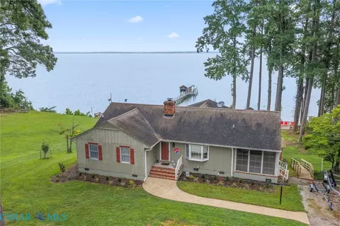 277 Riverside Dr, Center Cross, VA 22437
