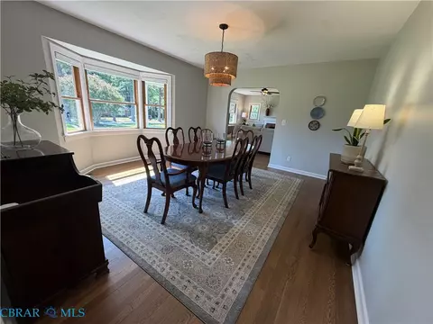 Dining - 143 Watson Lndg, Saluda, VA 23149 photo 1 of 2