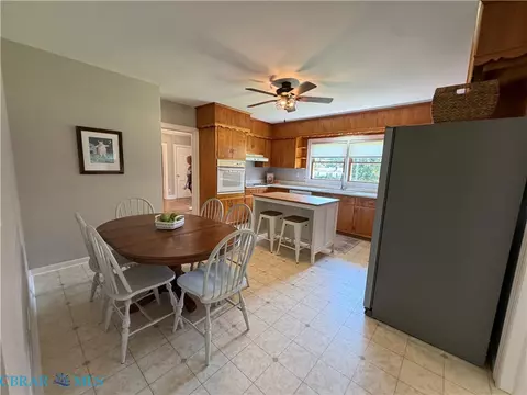 Kitchen - 143 Watson Lndg, Saluda, VA 23149 photo 3 of 3