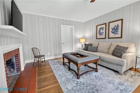 Living - 143 Watson Lndg, Saluda, VA 23149 photo 5 of 10
