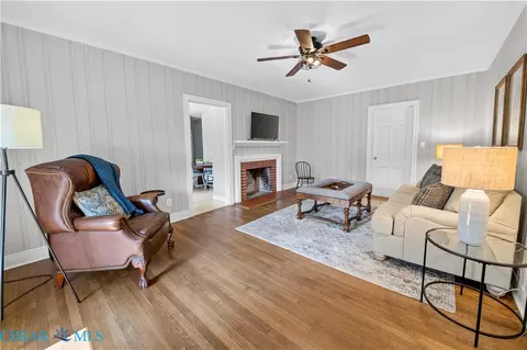Living - 143 Watson Lndg, Saluda, VA 23149 photo 1 of 10
