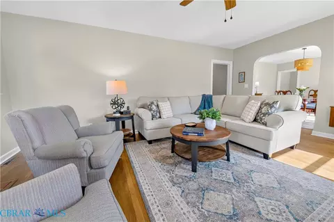 Living - 143 Watson Lndg, Saluda, VA 23149 photo 10 of 10