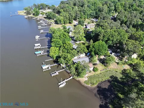 View/Area - 6207 Holly Trl, Gloucester, VA 23061 photo 3 of 6