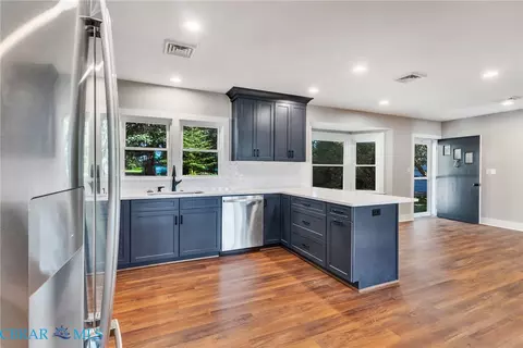 Kitchen - 328 Bowline Rd, White Stone, VA 22578 photo 2 of 3