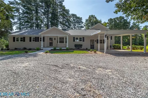Exterior - 328 Bowline Rd, White Stone, VA 22578 photo 3 of 7