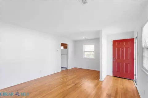 Living - 612 N Hope St, Hampton, VA 23663 photo 2 of 4