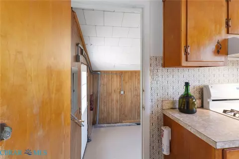 Entry Way - 612 N Hope St, Hampton, VA 23663 photo 1 of 1