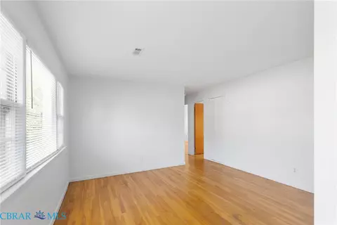 Living - 612 N Hope St, Hampton, VA 23663 photo 1 of 4