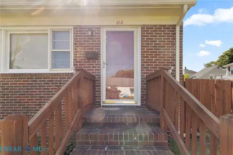 Exterior - 612 N Hope St, Hampton, VA 23663 photo 3 of 5