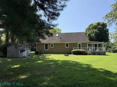Exterior - 316 Sunset Dr, Weems, VA 22576 photo 6 of 12