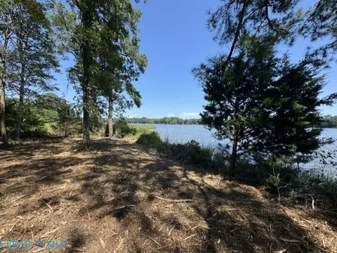 000 Highgate Ln, Gloucester, VA 23061 photo 2