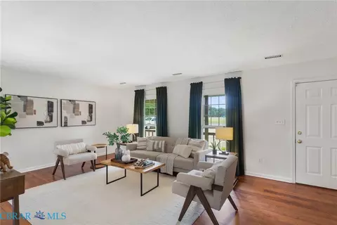 Living - 6949 Ark Rd, Gloucester, VA 23061 photo 1 of 2