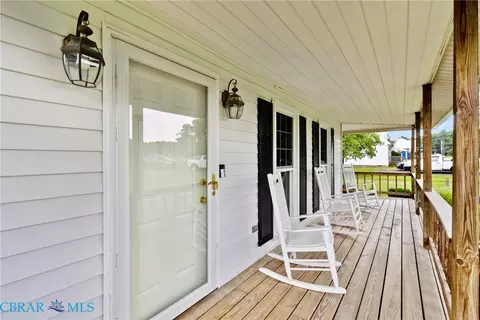 Exterior - 6949 Ark Rd, Gloucester, VA 23061 photo 4 of 9