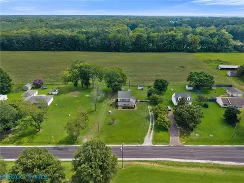 View/Area - 6949 Ark Rd, Gloucester, VA 23061 photo 3 of 5