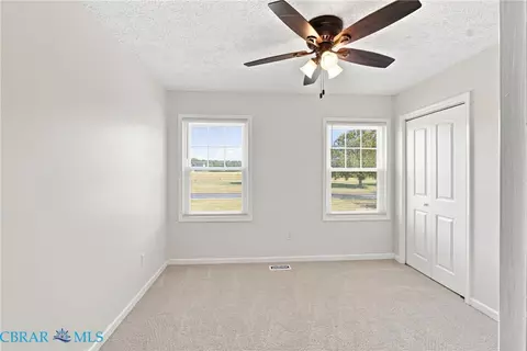 Bedroom - 6949 Ark Rd, Gloucester, VA 23061 photo 5 of 8