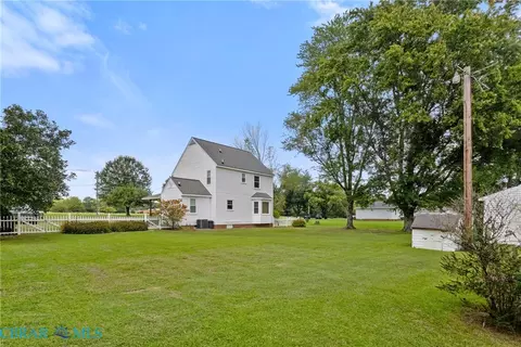 Exterior - 6949 Ark Rd, Gloucester, VA 23061 photo 7 of 9