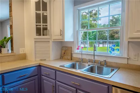 Kitchen - 645 Blue Barn Rd, Wake, VA 23176 photo 3 of 6