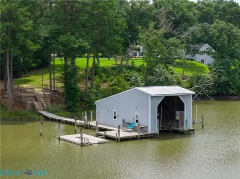 View/Area - 645 Blue Barn Rd, Wake, VA 23176 photo 5 of 9
