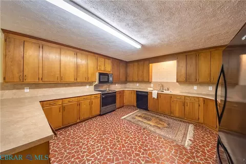 Kitchen - 645 Blue Barn Rd, Wake, VA 23176 photo 6 of 6